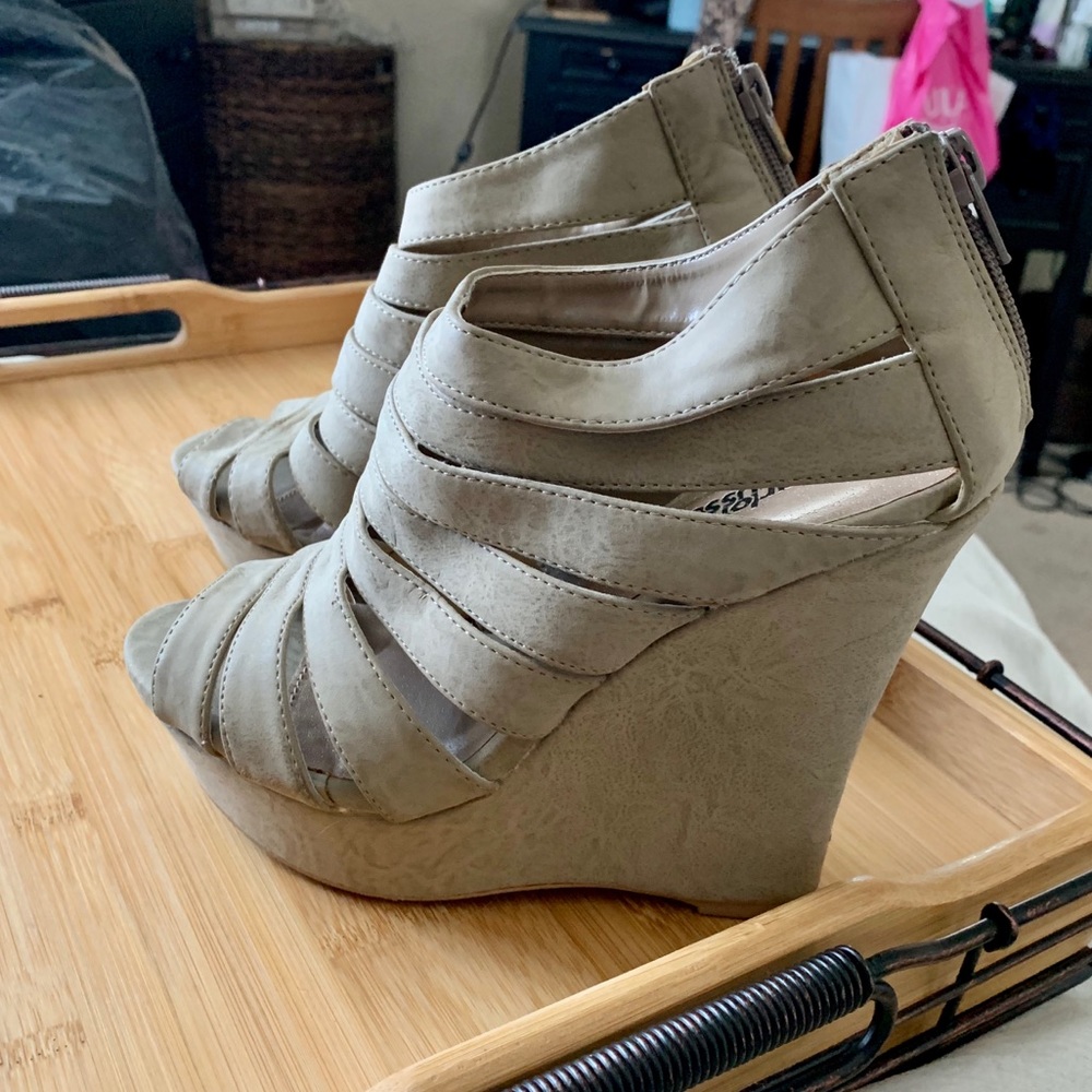 Charlotte Russe Nude Wedge Heel - Picture 2 of 8